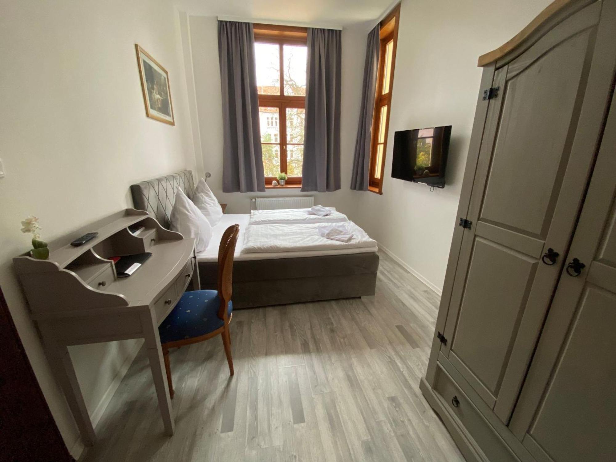 Avalon Bed & Breakfast Themen/- Nichtraucherhotel Хановер Екстериор снимка