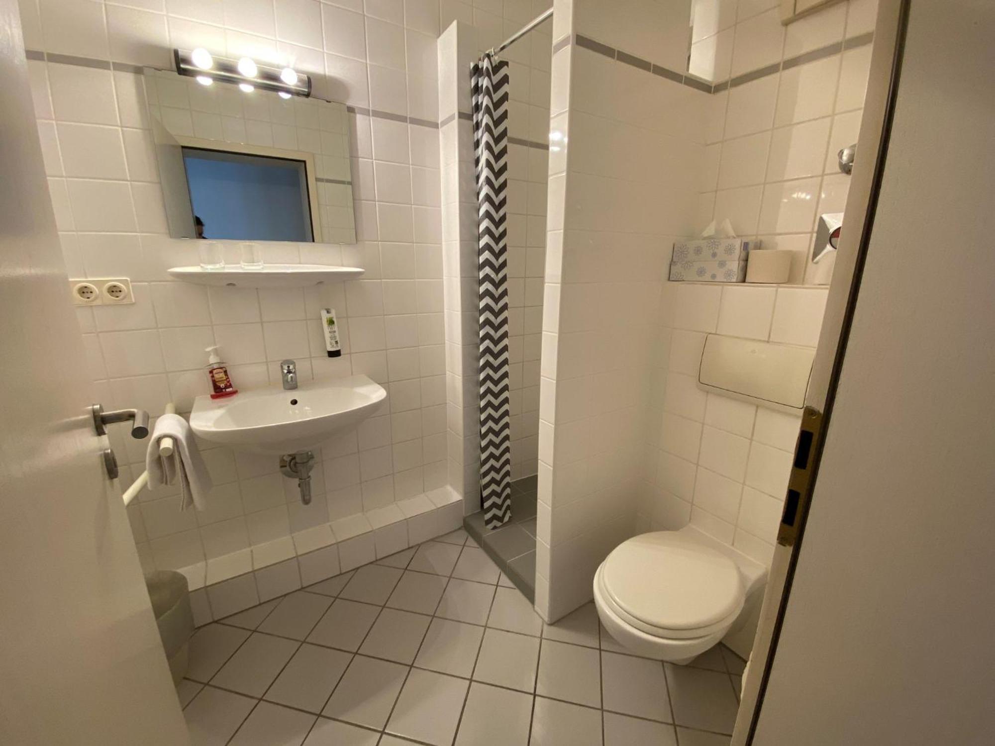 Avalon Bed & Breakfast Themen/- Nichtraucherhotel Хановер Екстериор снимка