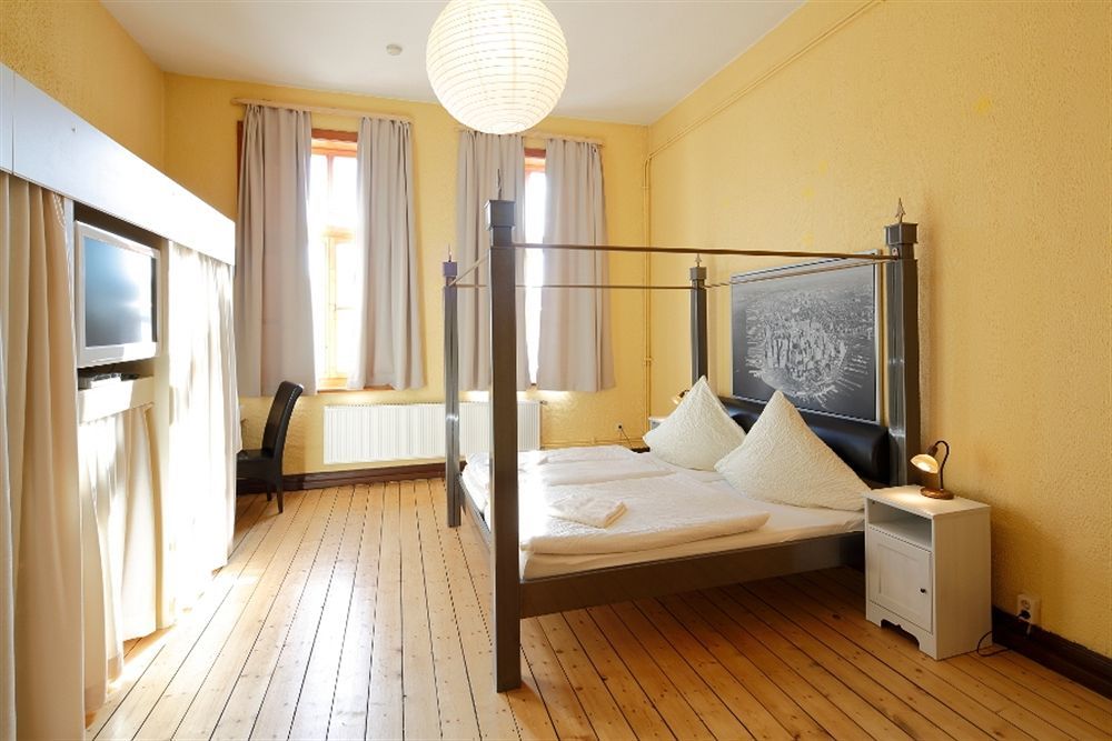 Avalon Bed & Breakfast Themen/- Nichtraucherhotel Хановер Екстериор снимка