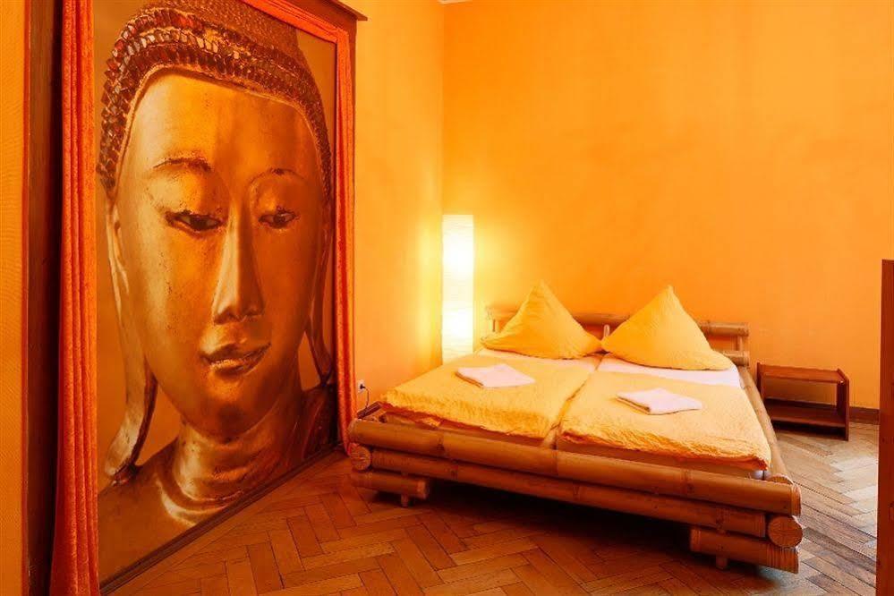 Avalon Bed & Breakfast Themen/- Nichtraucherhotel Хановер Екстериор снимка